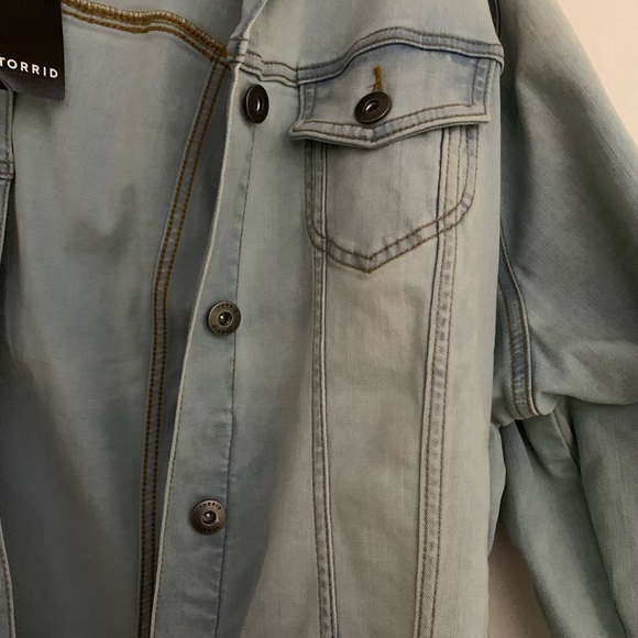 Torrid FITTED TRUCKER JACKET - Picture 4 of 8